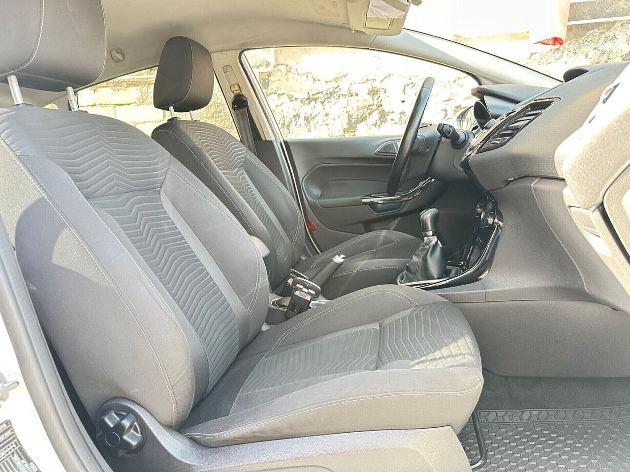 Ford Fiesta 1.5 TDCi 75CV 5 porte Titanium