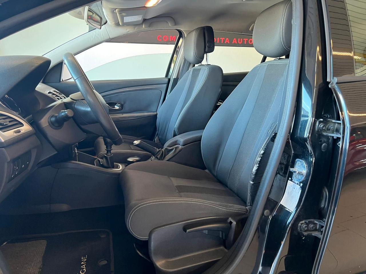 Renault Megane Mégane 1.5 dCi 110CV SporTour Confort