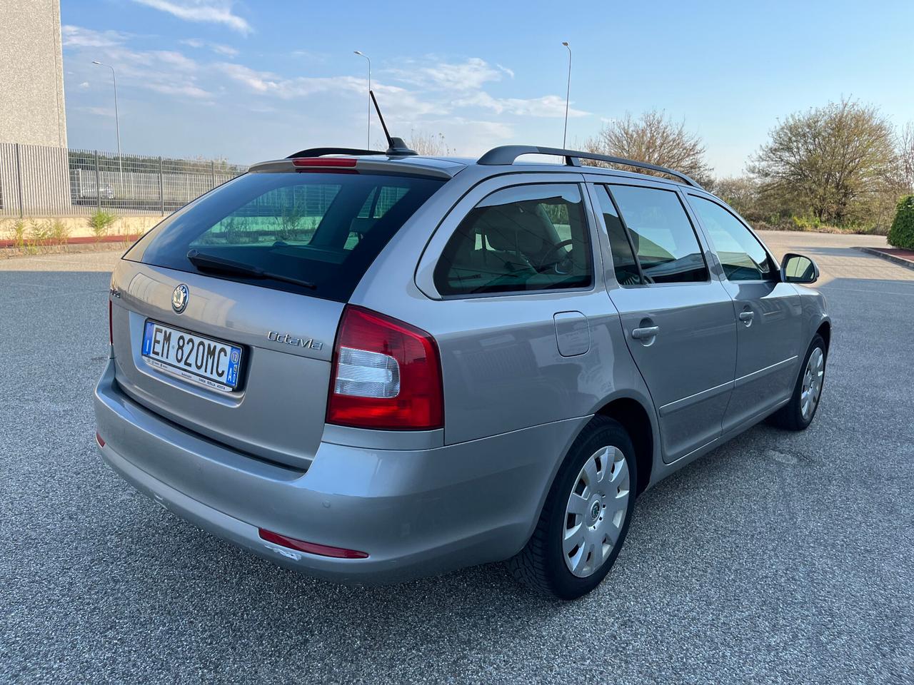 Skoda Octavia 2.0 TDI CR F.AP. DSG 4X4 Wagon Ambition