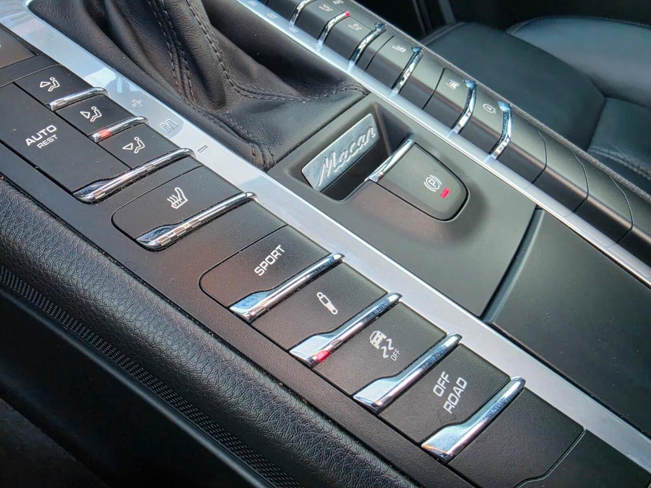 Porsche Macan FULL TETTO PASM