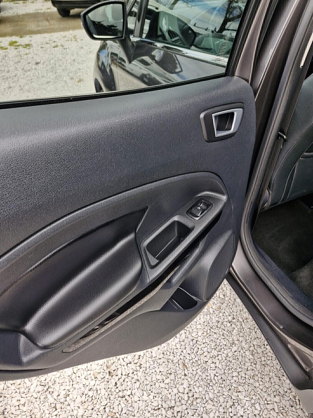 Ford EcoSport ecobost-Telecamera-Gomme nuove-2019