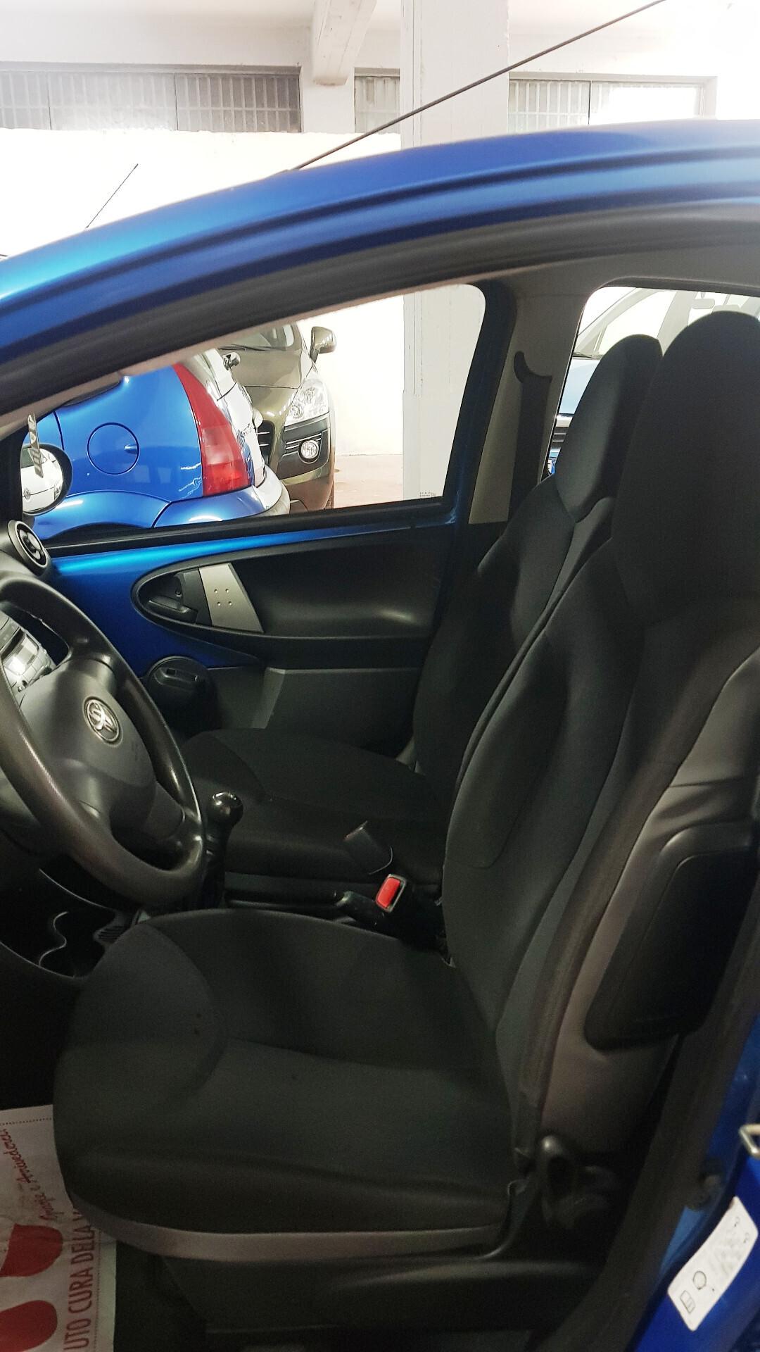 TOYOTA AYGO 1.0 5P LOUNGE CONNECT 08/2012