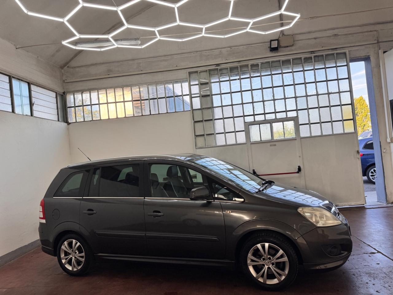 Opel Zafira 1.8 16V GPL-TECH Cosmo