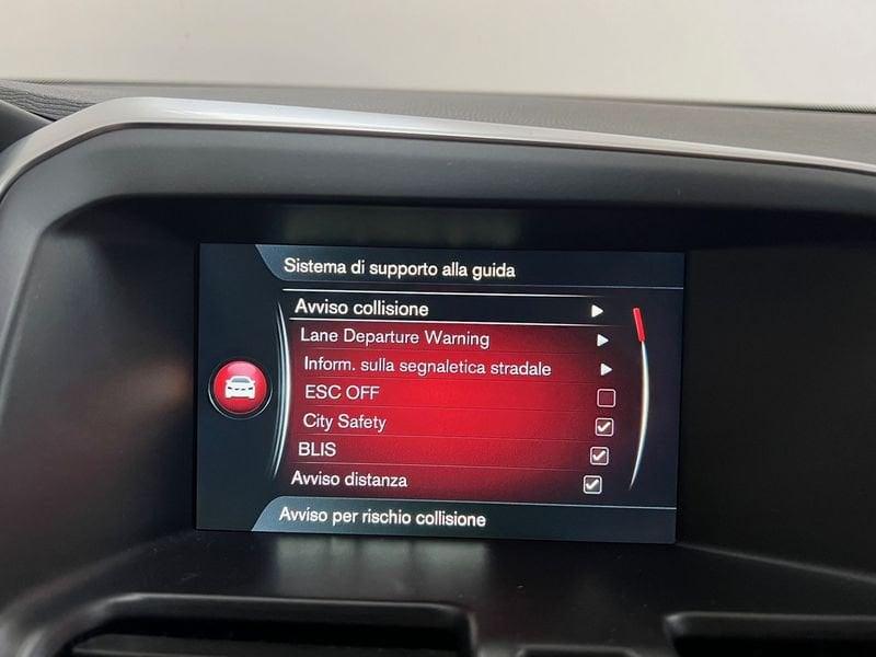 Volvo XC60 D4 190cv Geartronic R-Design Kinetic