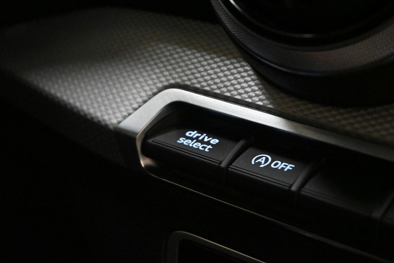 AUDI Q2 Q2 30 TFSI S line Edition