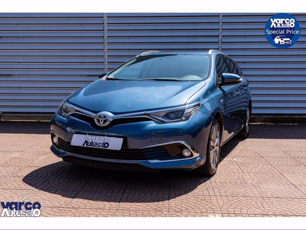 TOYOTA Auris touring sports 1.8h lounge cvt del 2015