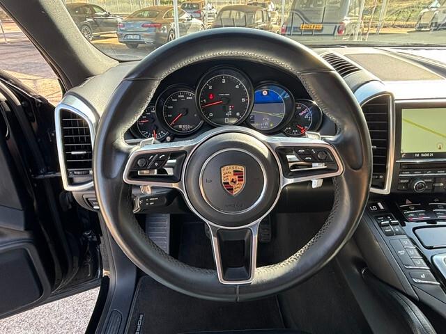 Porsche Cayenne 3.0 V6 tdi 262cv tiptronic Restyling 2016