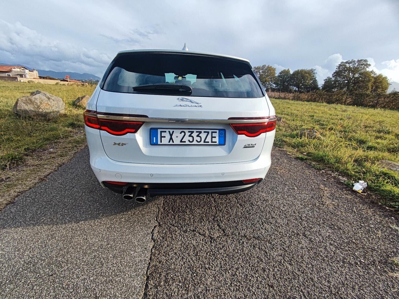 Jaguar XF Sportbrake 2.0 D 180 CV AWD aut. R-Sport