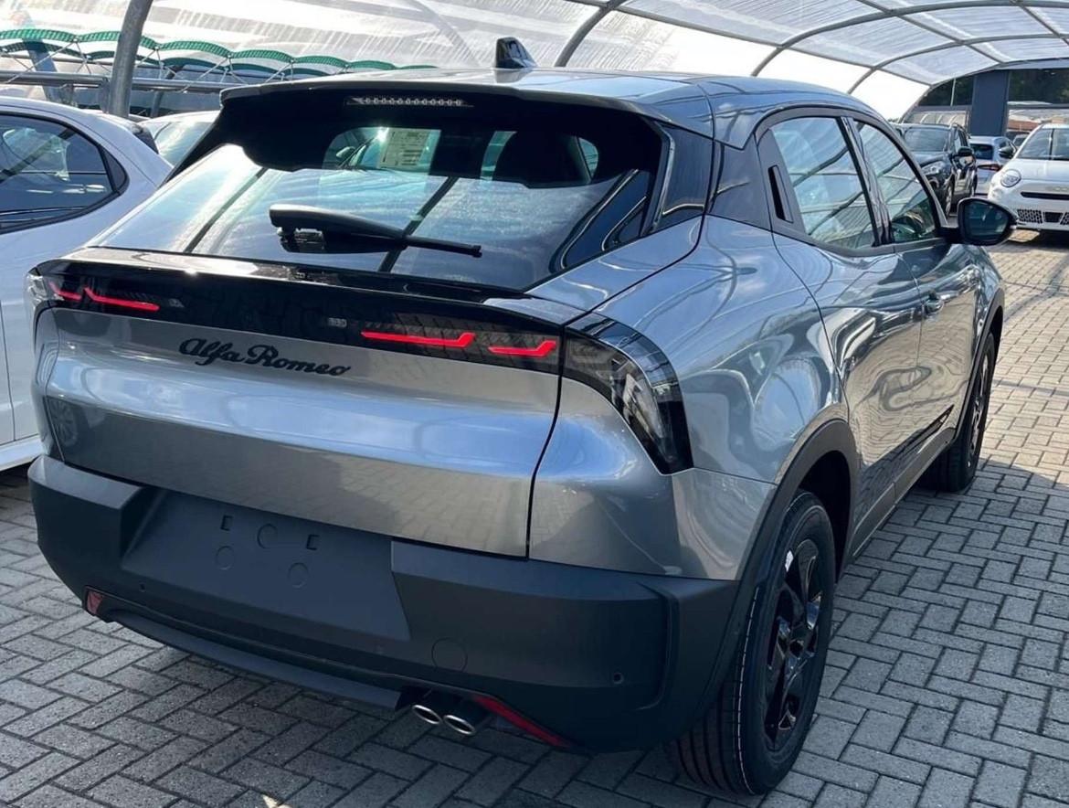 Alfa Romeo Junior 1.2 136 CV Hybrid eDCT6 Speciale AUTO A NOLEGGIO
