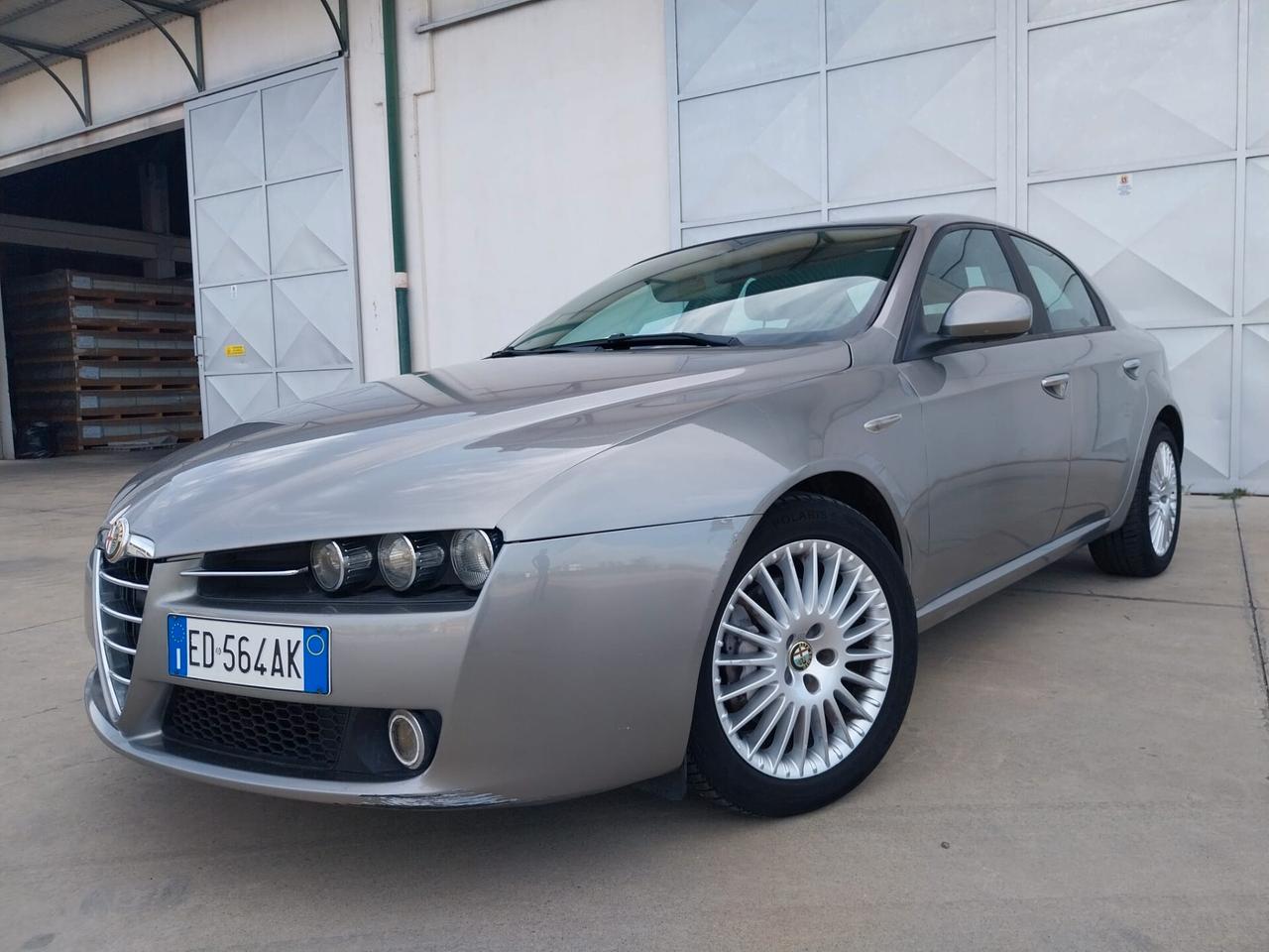 Alfa Romeo 159 Alfa Romeo Alfa 159 1.9 JTD JTDM Distinctive