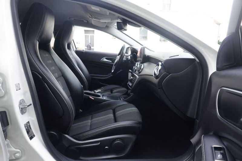 Mercedes-Benz GLA Mercedes-Benz GLA 200 d Automatic 4Matic Sport 100KW ANNO 2018