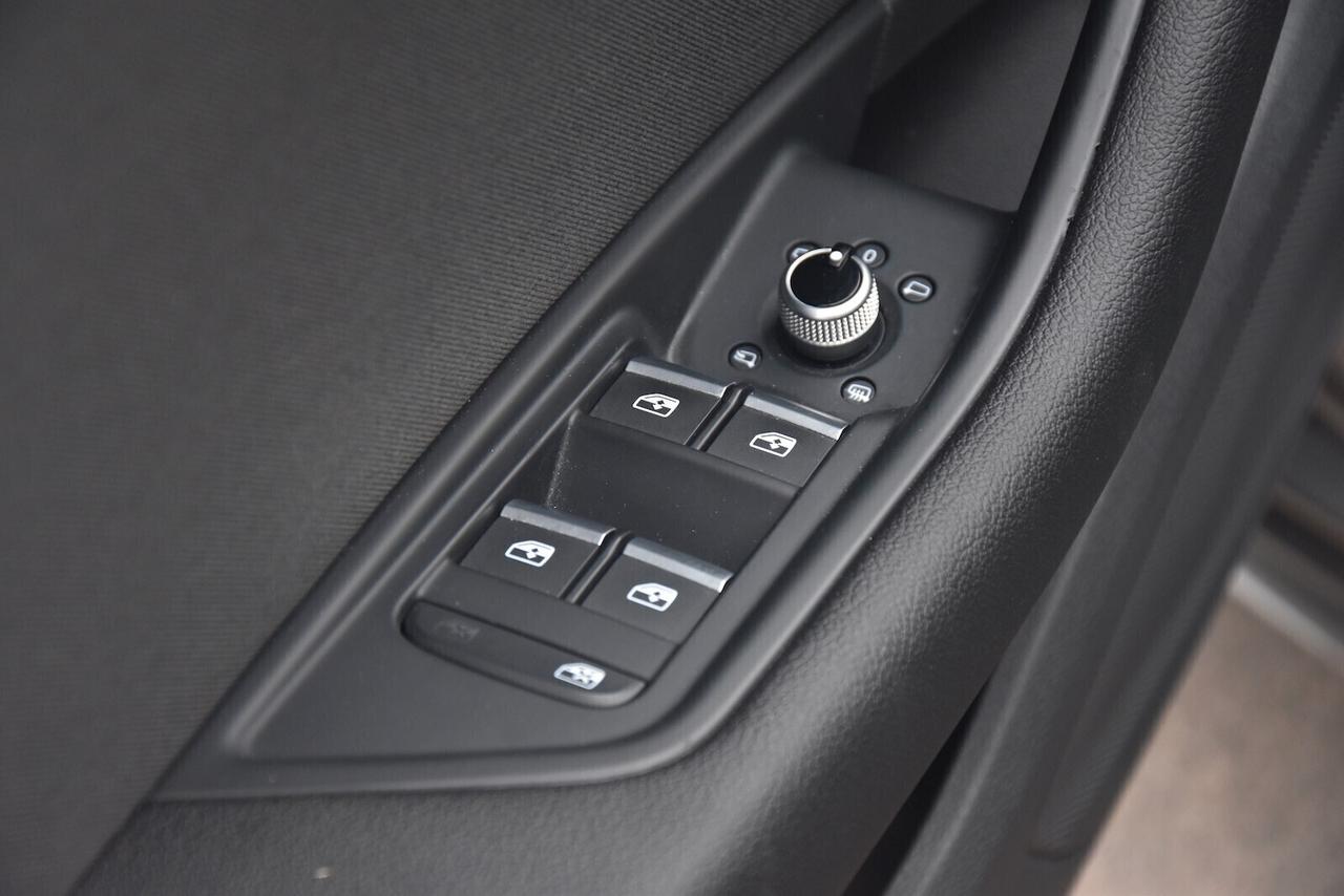 Audi A4 Avant 35 TDI mhev S tronic S-line Edition