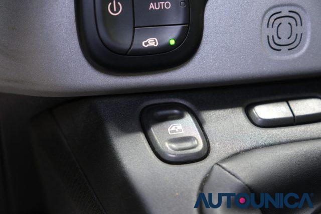 FIAT Panda CROSS 4x4 0.9 TWINAIR TURBO S&S NEOPATENTATI