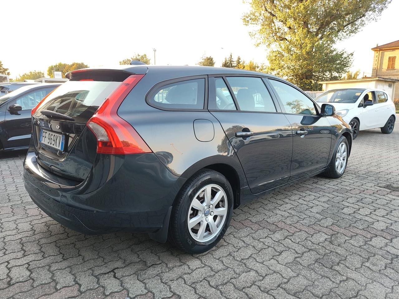 Volvo V60 D2 Geartronic E6 NEOPATENTATI