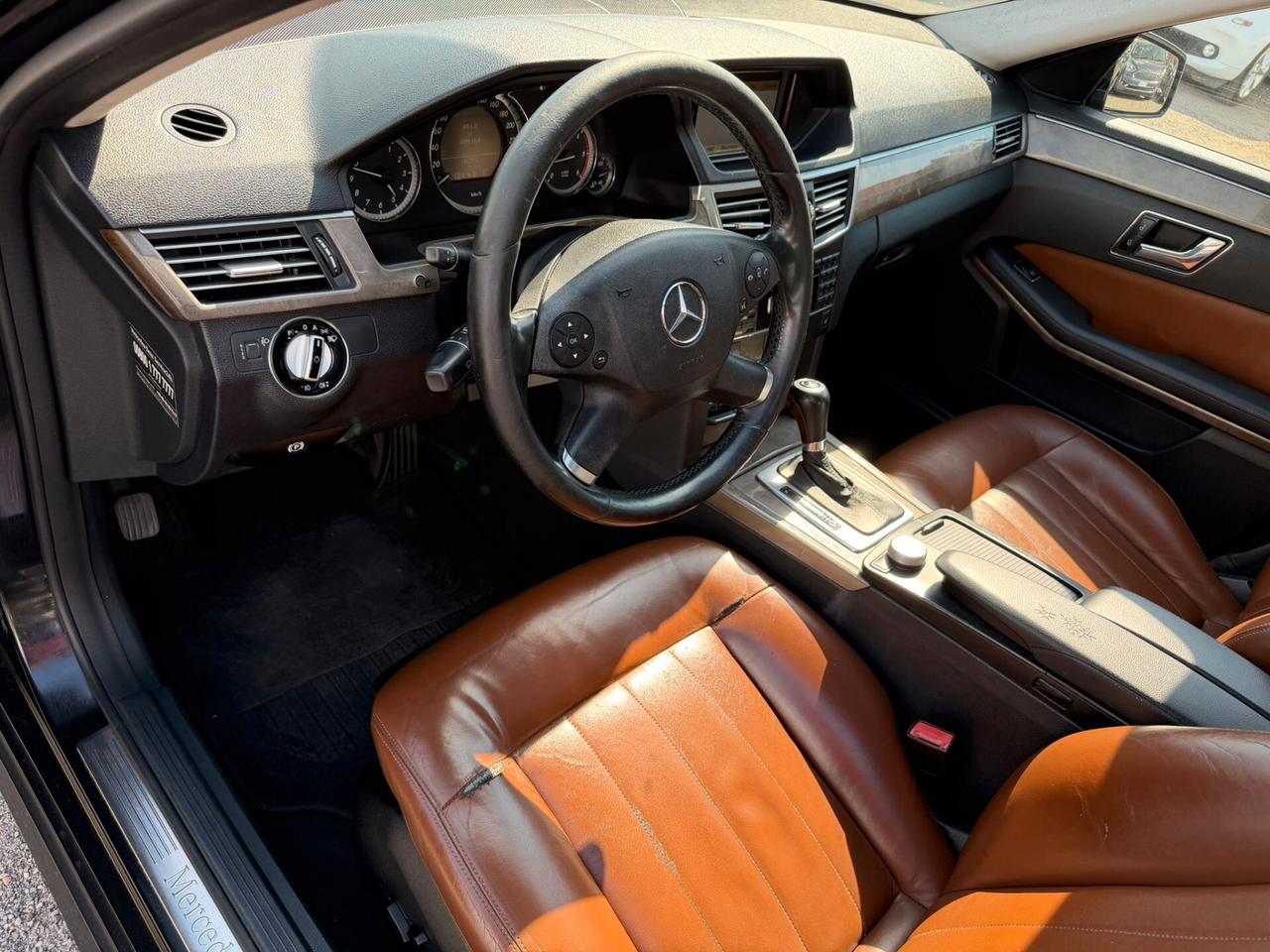 Mercedes-benz E 220 CDI BlueEFFICIENCY Avantgarde AMG