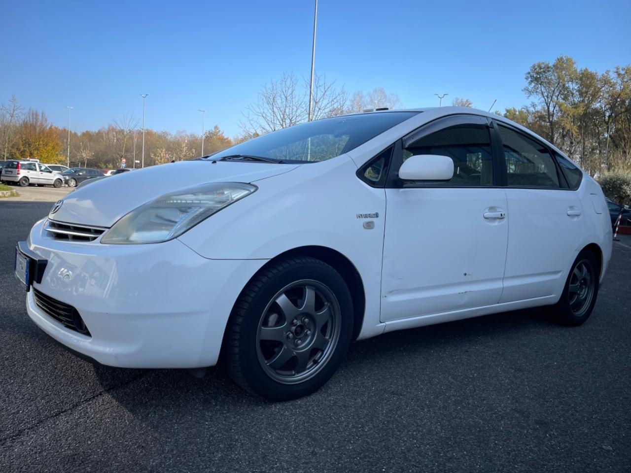 Toyota Prius 1.5ibrido 16V*Neopatentati*