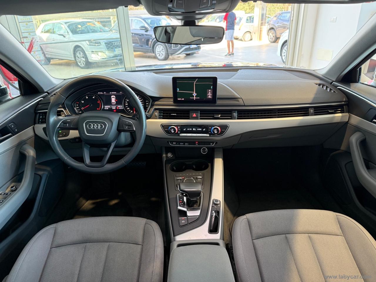 AUDI A4 Avant 30 TDI S tronic Business Sport