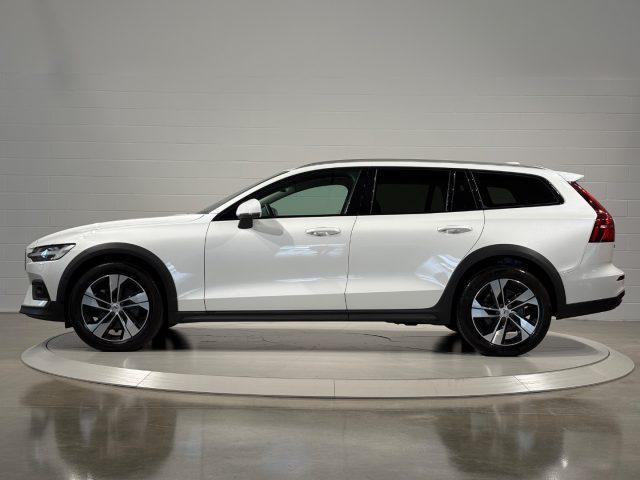VOLVO V60 Cross Country B4 (d) AWD auto. Plus PREZZO REALE
