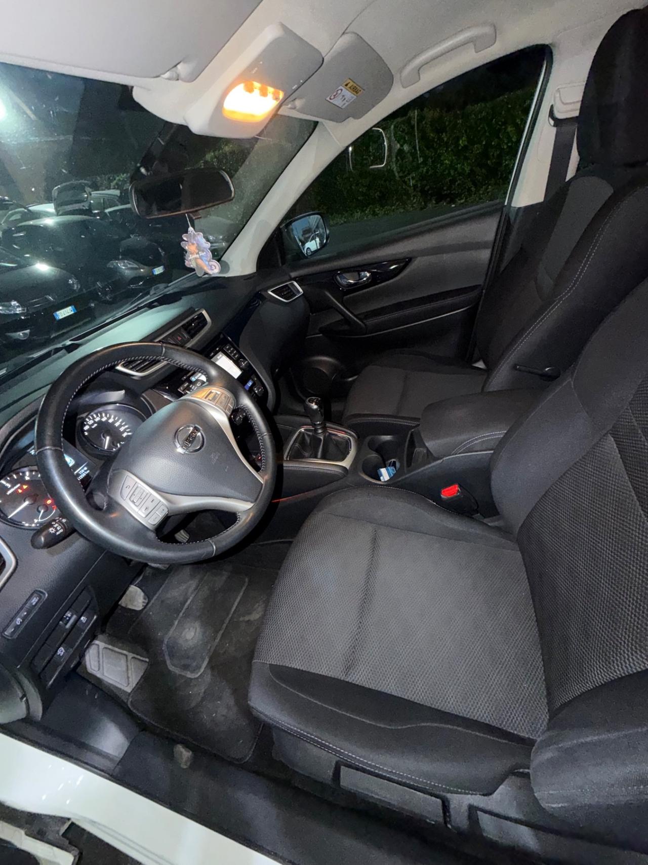 Nissan Qashqai 1.5 dCi N-Connecta