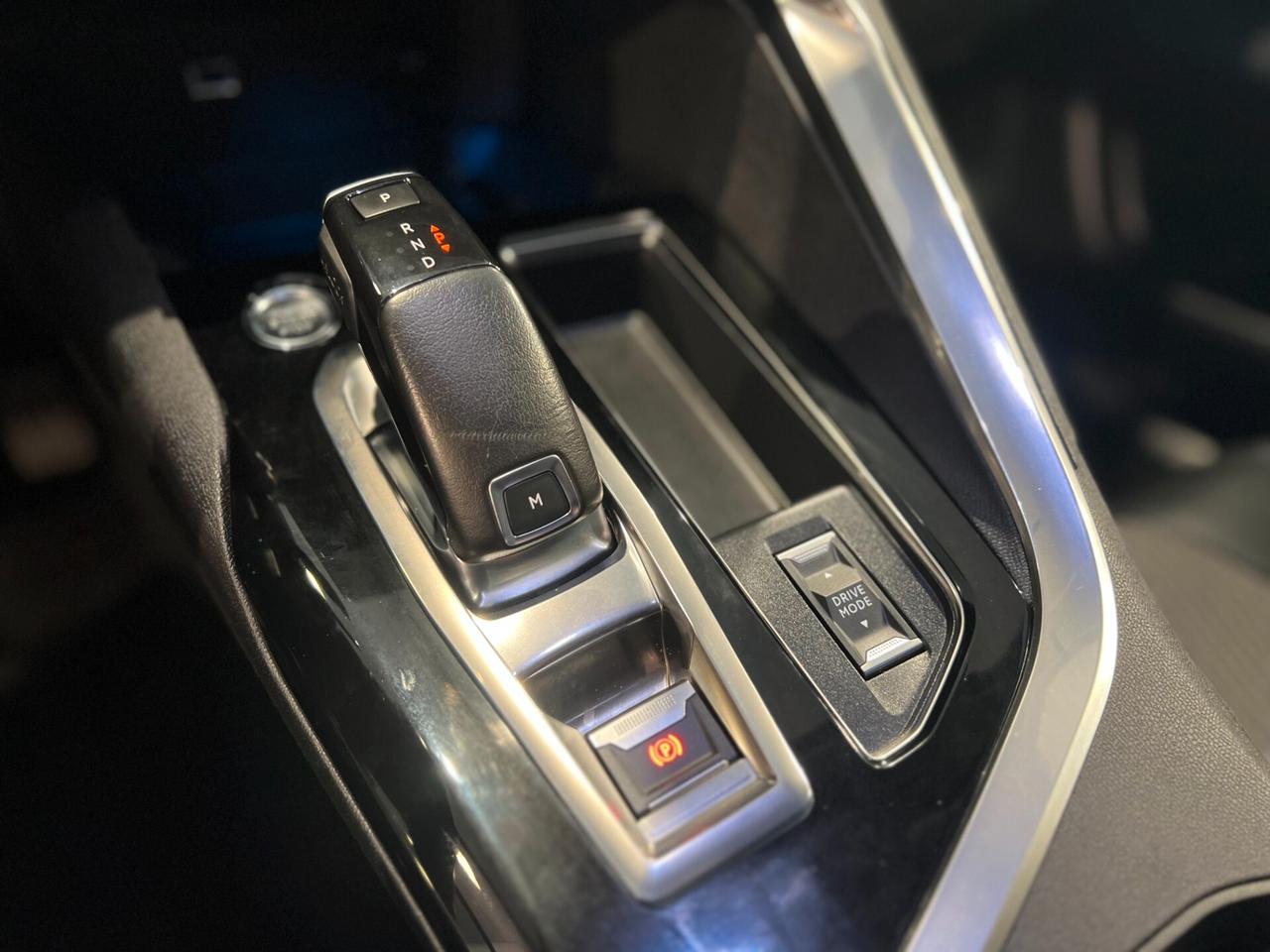 Peugeot 3008 BlueHDi 130 S&S EAT8 Allure