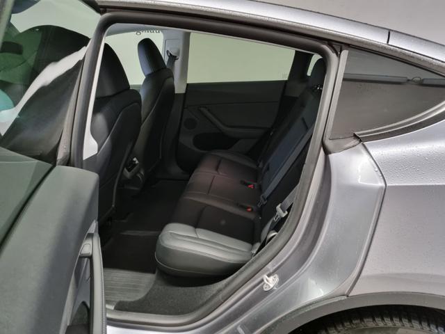 TESLA Model Y AWD Performance