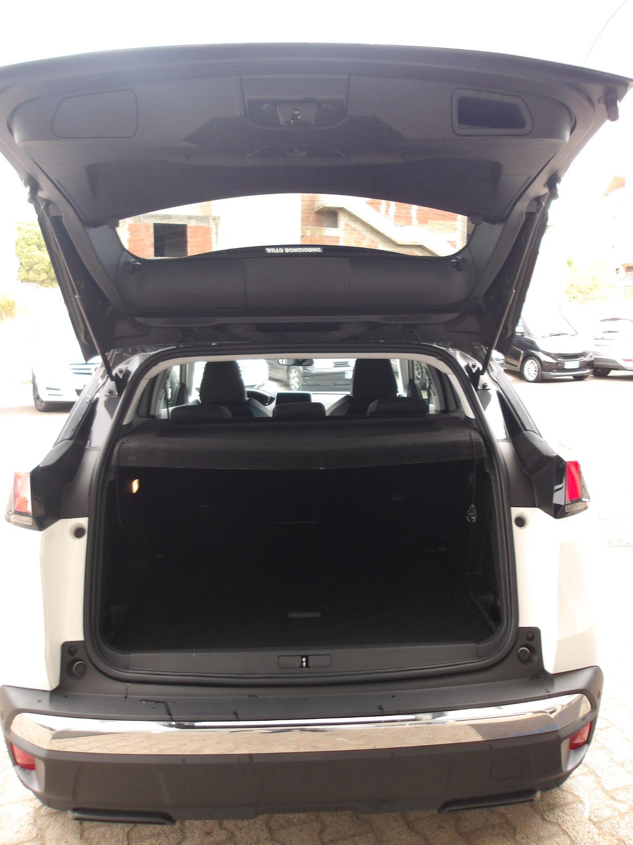Peugeot 3008 1.2 Puretech t Allure 130cv eat8 AUTOMATICA
