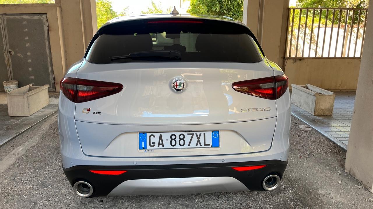 Alfa Romeo Stelvio 2.2 Turbodiesel 190 CV AT8 Q4 Business