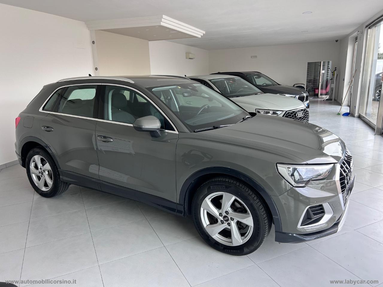 AUDI Q3 35 TDI S tronic Business Advanced