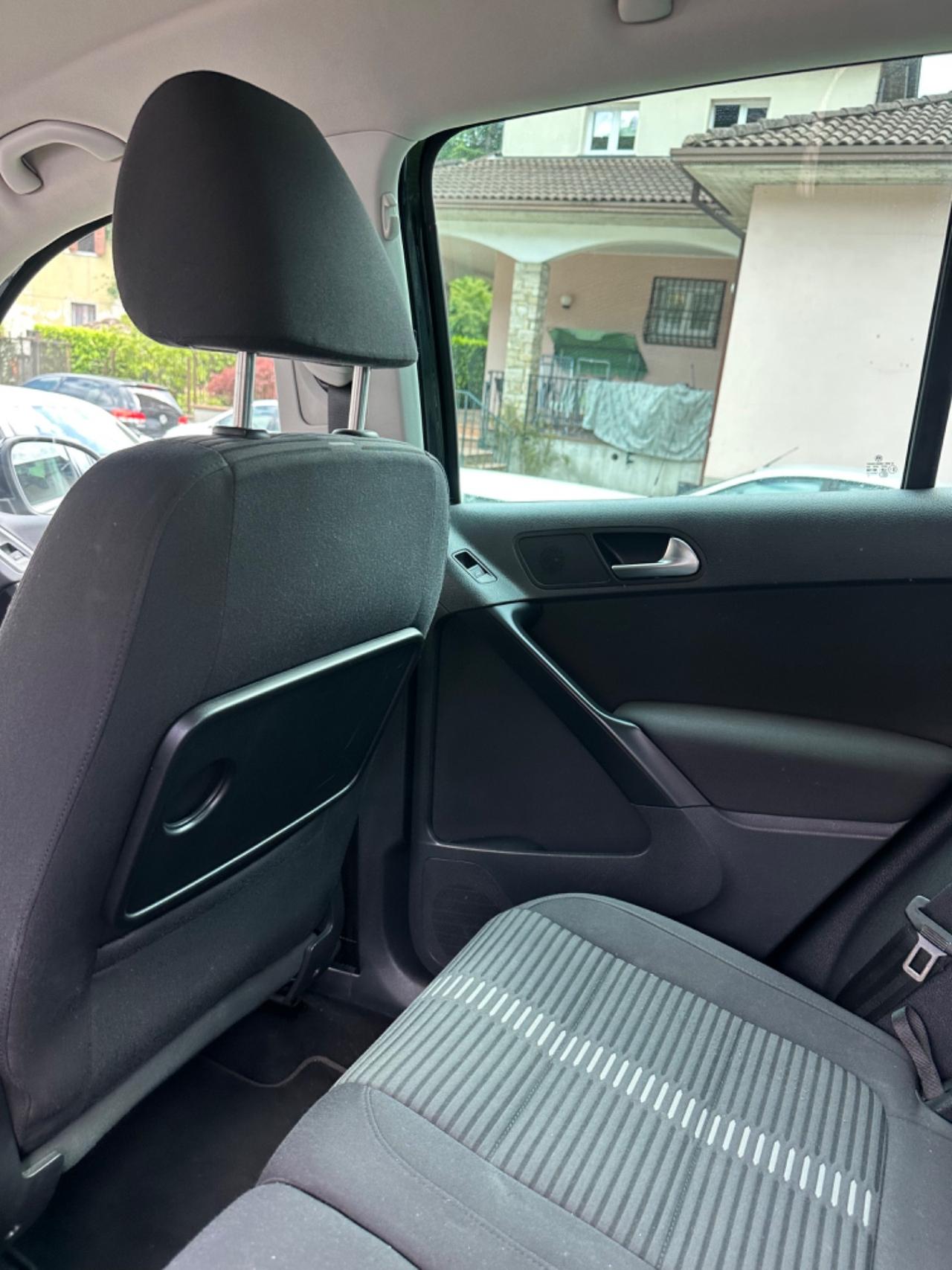 Volkswagen TIGUAN 2.0 TDI DPF 4MOTION DSG SPORT