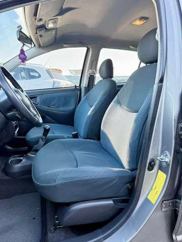 Toyota Yaris 5p 1.0 Expo c/clima