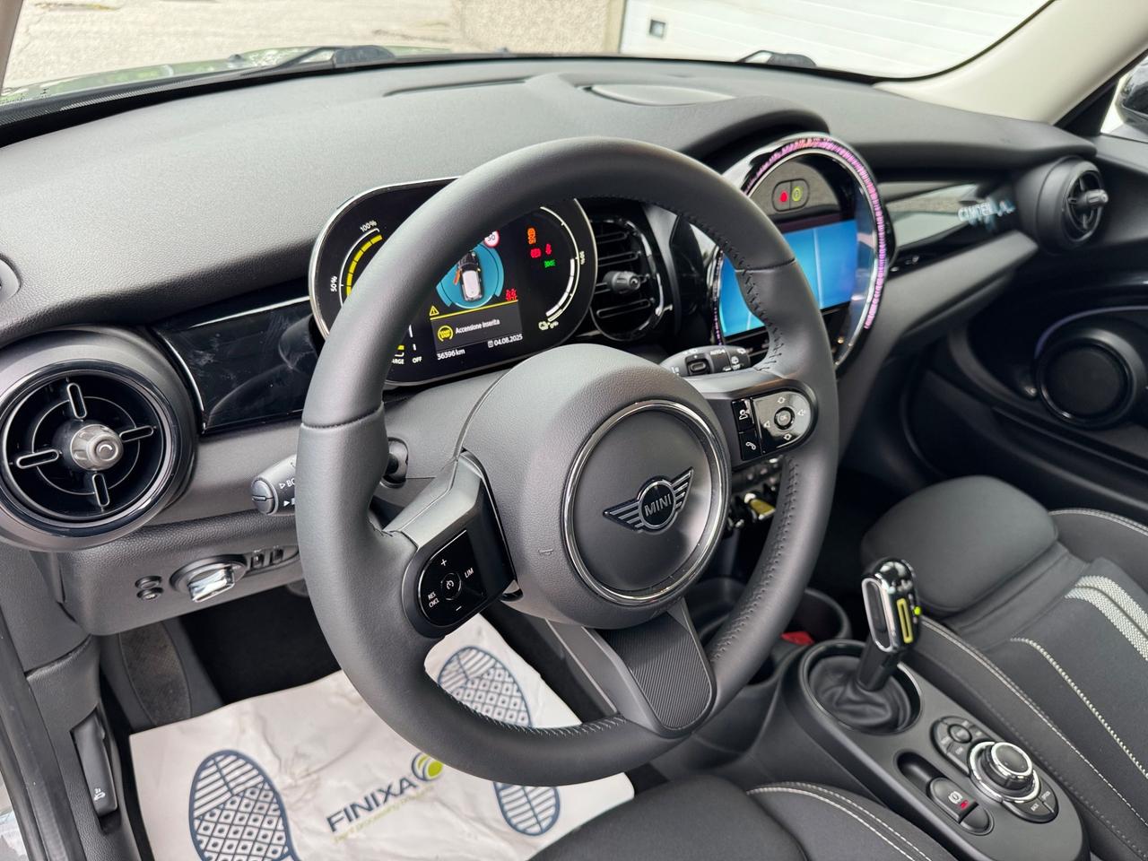 Mini Full Electric Cooper SE Camden Edition