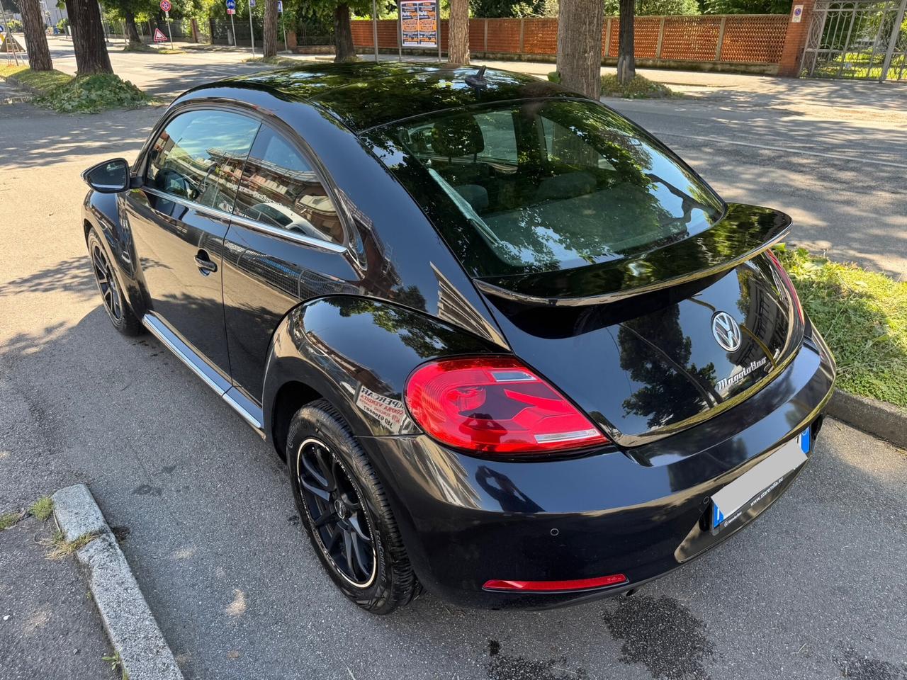 Ve Maggiolino 1.6 TDI Design neopaten garanzia 12mesi