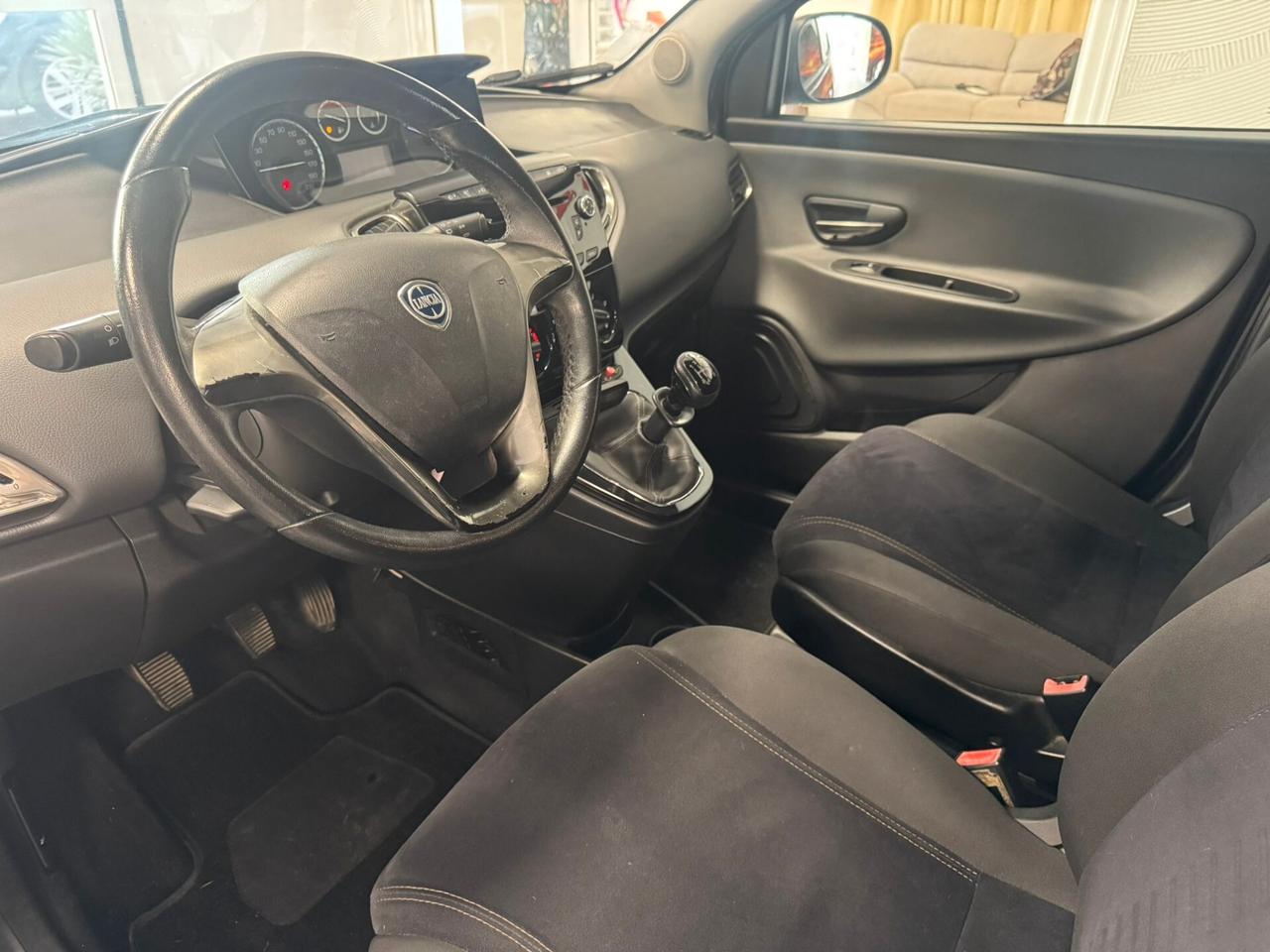 Lancia Ypsilon 1.2 69 CV 5 porte Silver