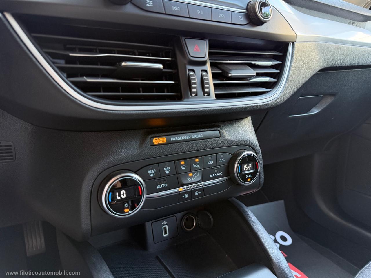 FORD Focus 1.5 EcoBlue DIESEL 120CV SW Business RETROCAMERA - CARPALY