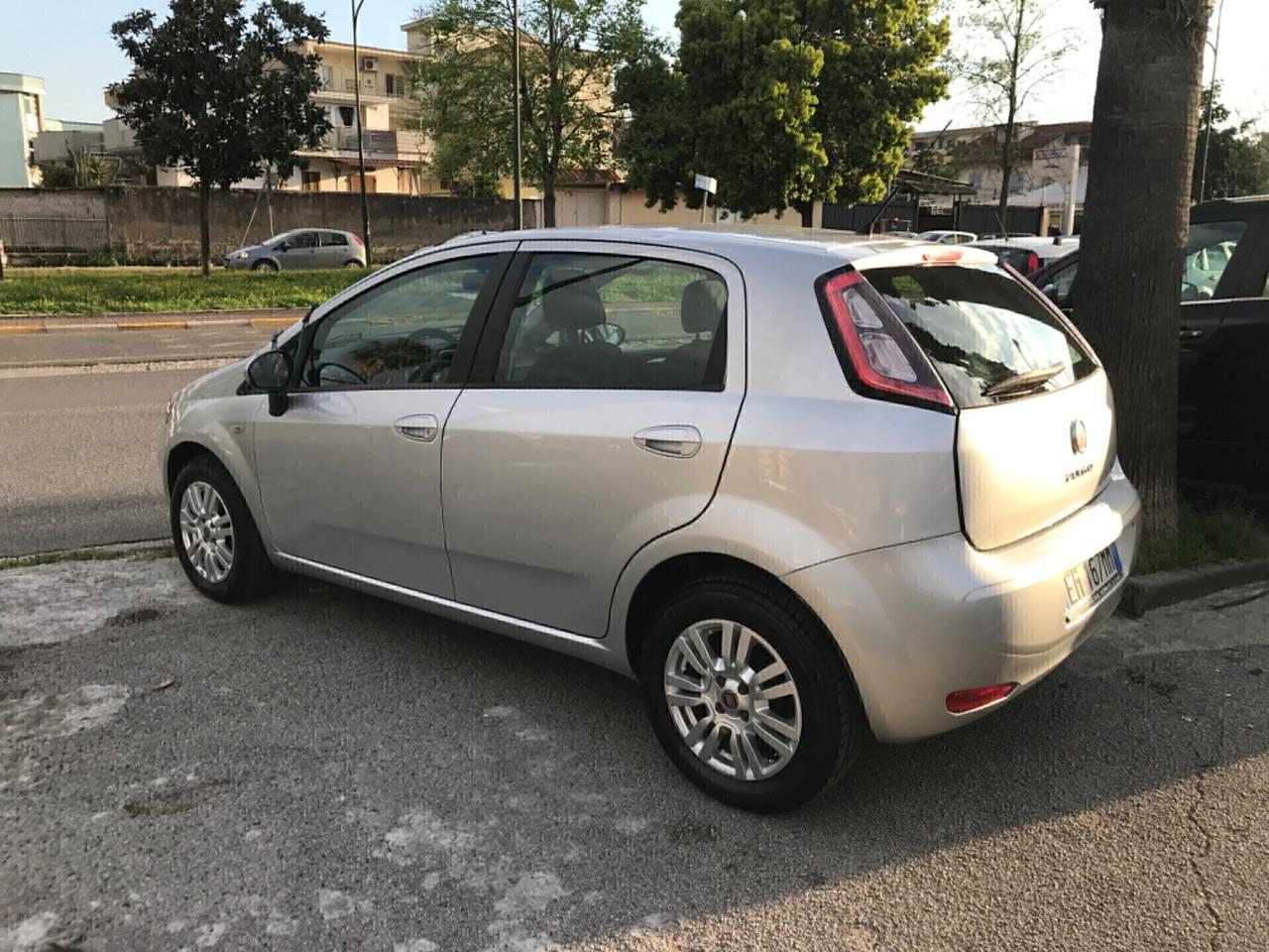 Fiat Punto 1.4 8V 77 CV 57 KW 5 porte Easypower Lounge