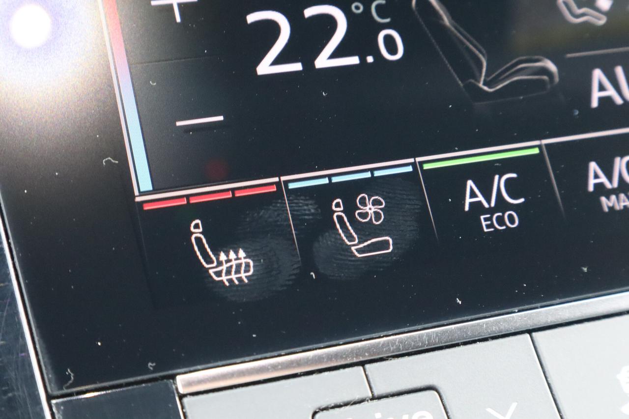 Audi e-tron 55 Quattro 408CV MATRIX HEAD-UP BANG&OLUFSEN MEMORY 360° 21"
