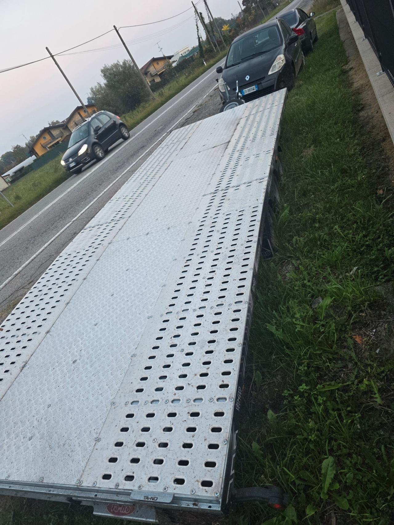 Carrello nuovo da immatricolare