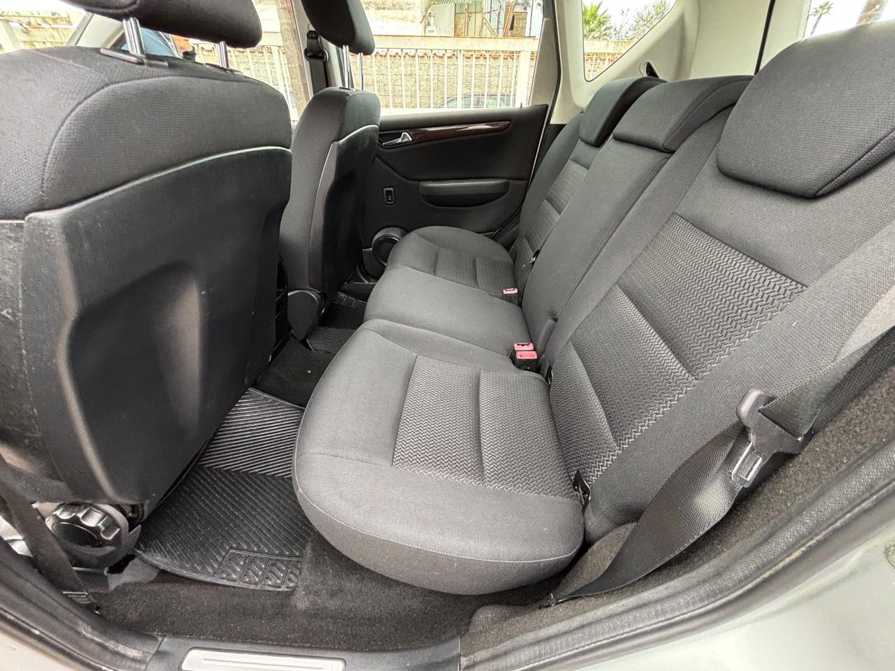 MERCEDES CLASSE-A150 AVANTGARDE 45.000KM