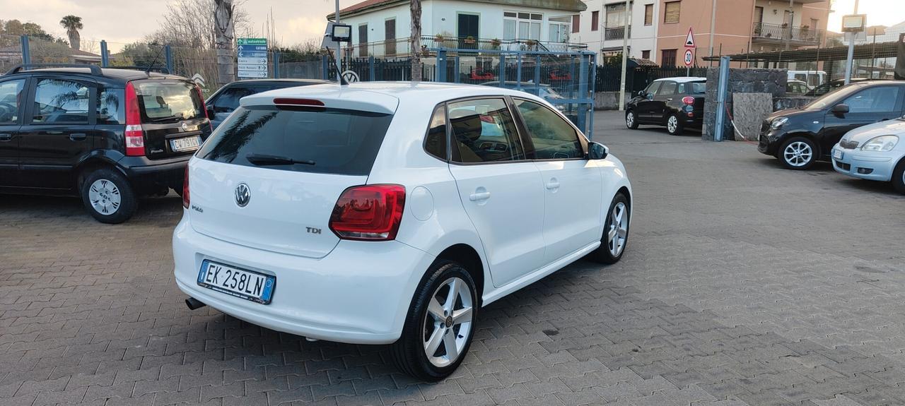Volkswagen Polo 1.6 TDI cambio DSG automatico Highline