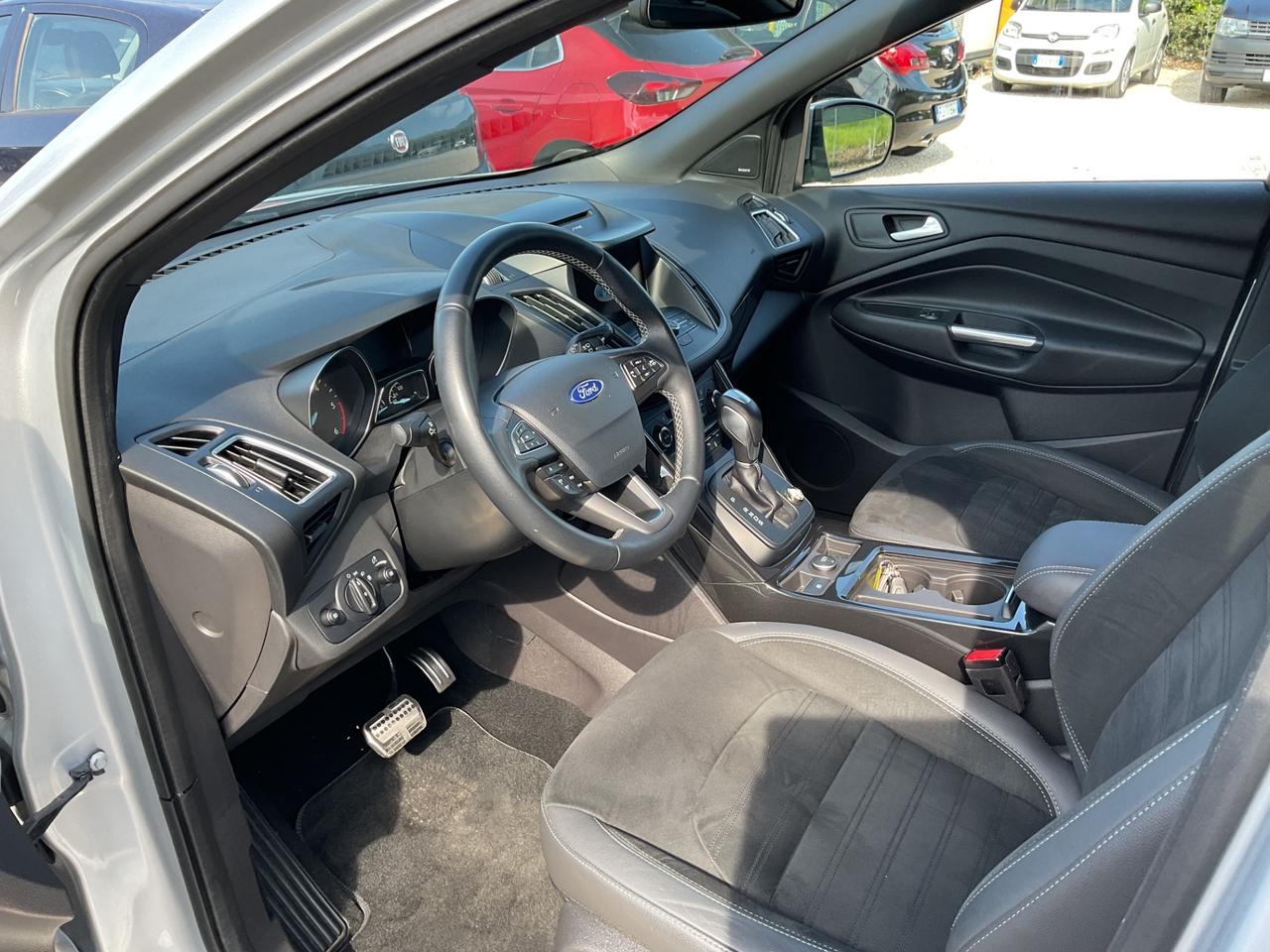 Ford Kuga 1.5 TDCI 120 CV S&S 2WD Powershift ST-Line