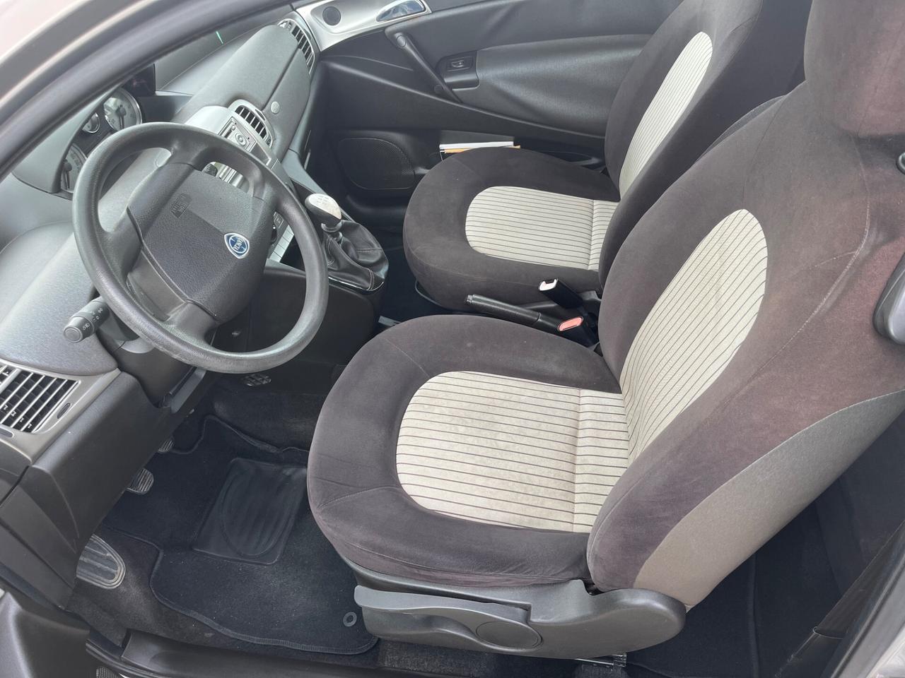 Lancia Ypsilon 1.2 Modamilano 99.000 km