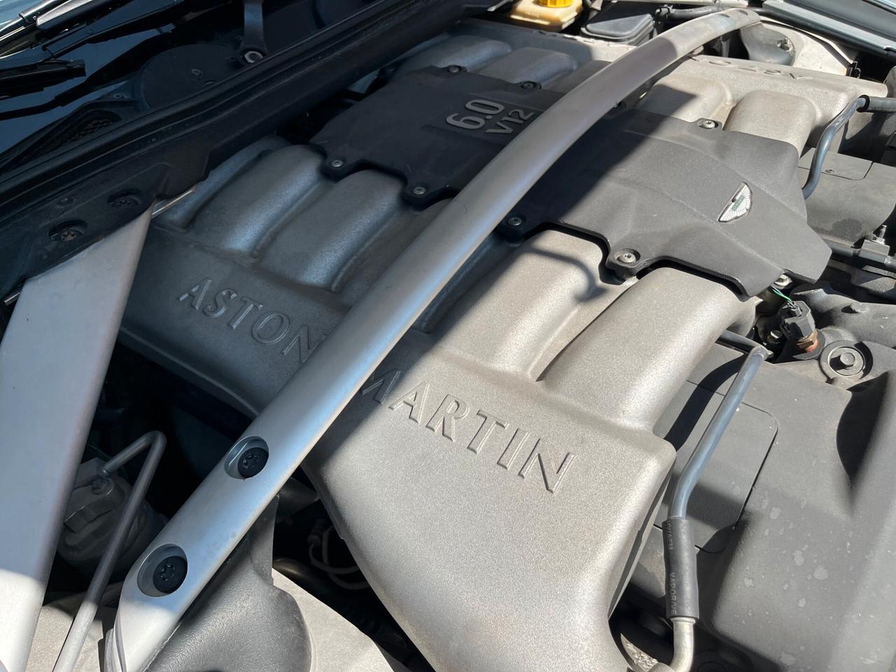 ASTON MARTIN DB9 Coupé Touchtronic