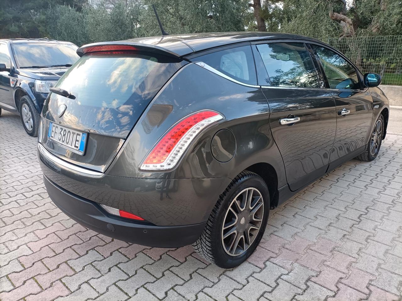 Lancia Delta 1.6 MJT DPF Oro