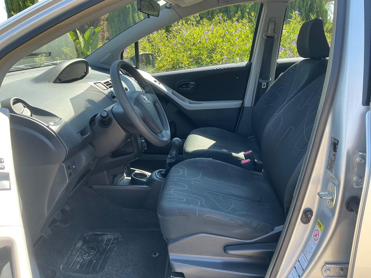 TOYOTA YARIS 1.0 BENZINA 2011
