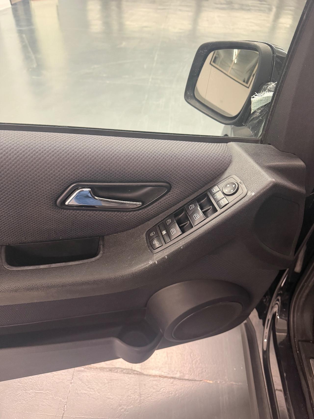 Mercedes-benz A 160 CDI BlueEFFICIENCY Avantgarde