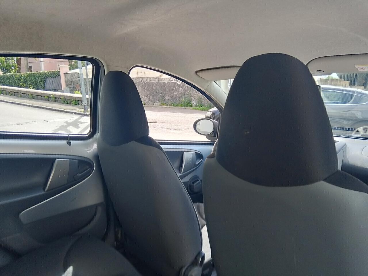 Toyota Aygo 1.0 12V VVT-i 5 porte Now