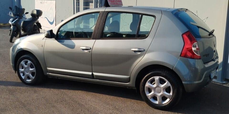 Dacia Sandero 1.4 8V GPL Lauréate