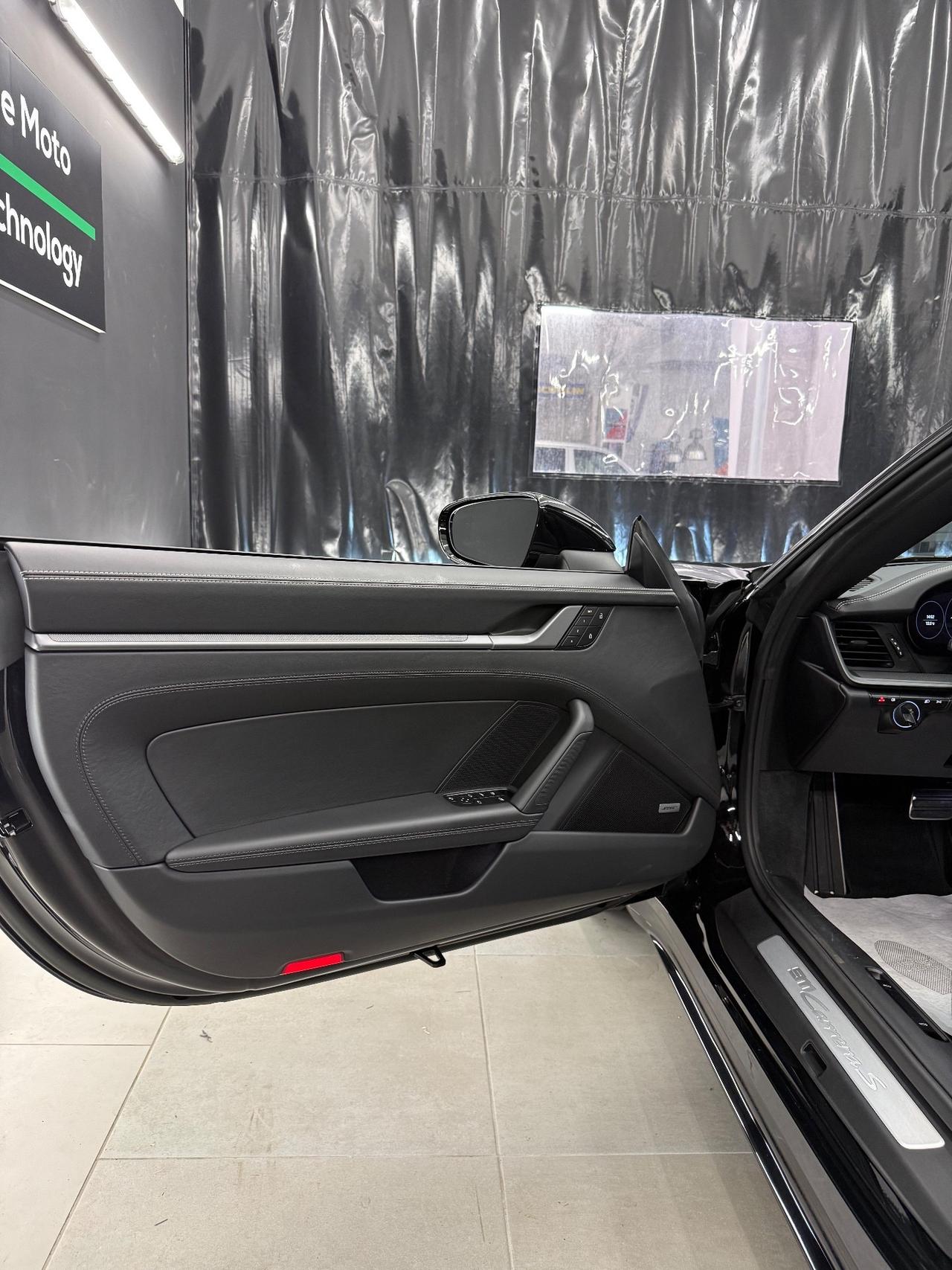 Porsche 911 Carrera S Cabriolet