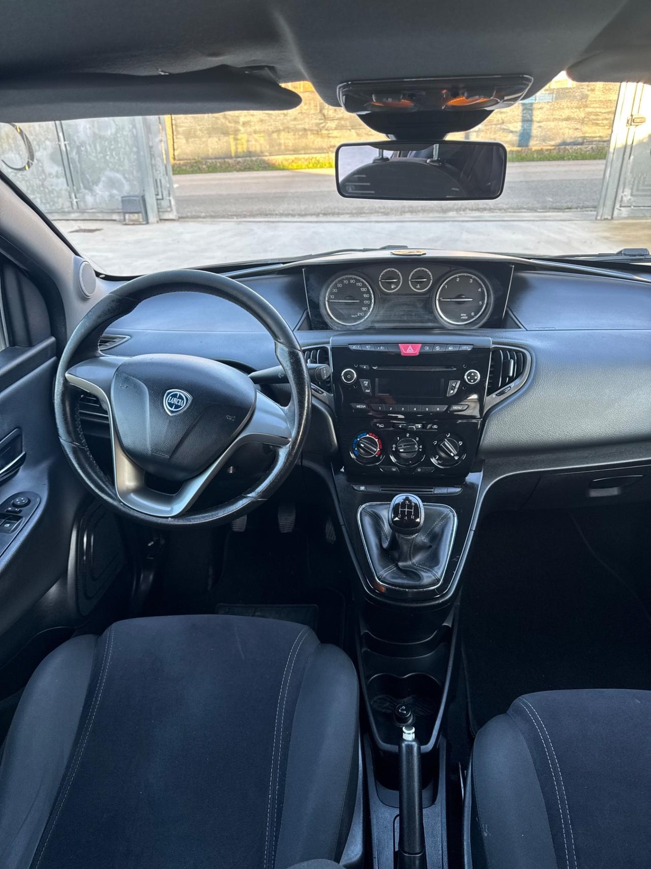 Lancia Ypsilon 1.3 MJT 95CV 5 porte S&S Platinum