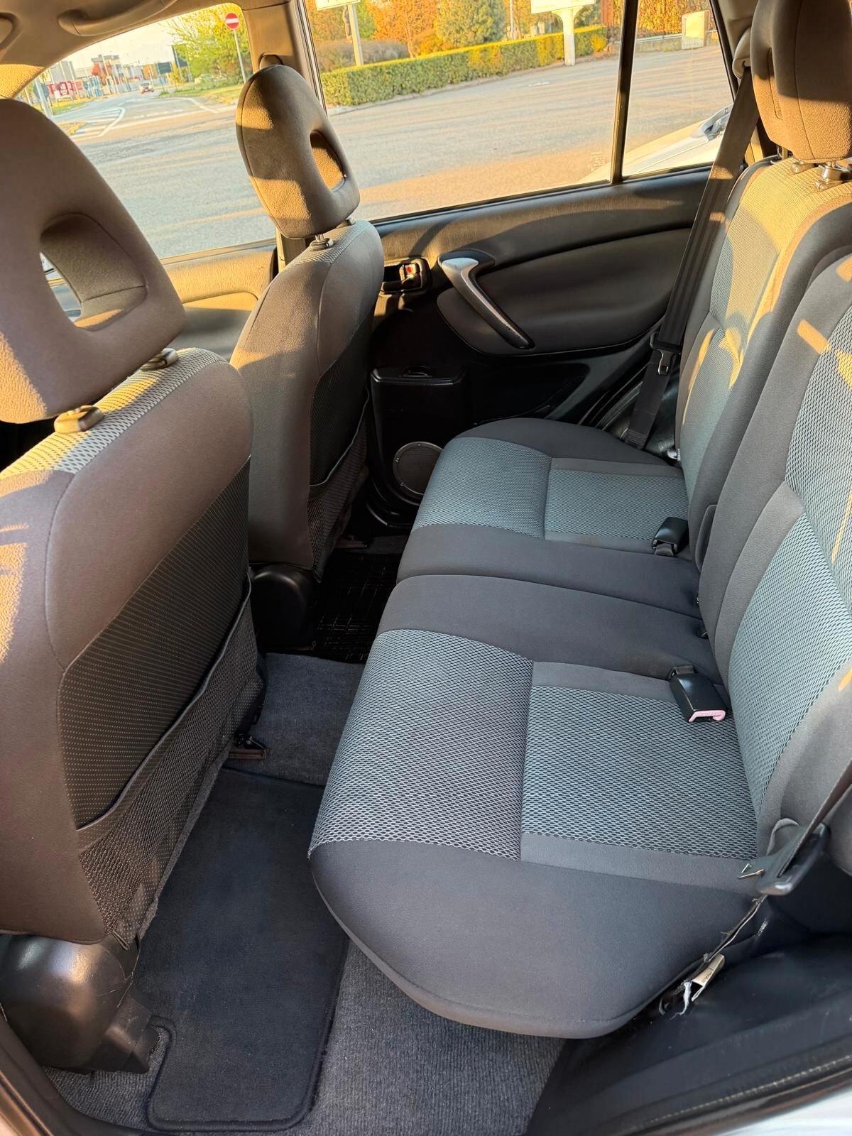 Toyota RAV 4 RAV4 2.0 Tdi D-4D cat 5 porte